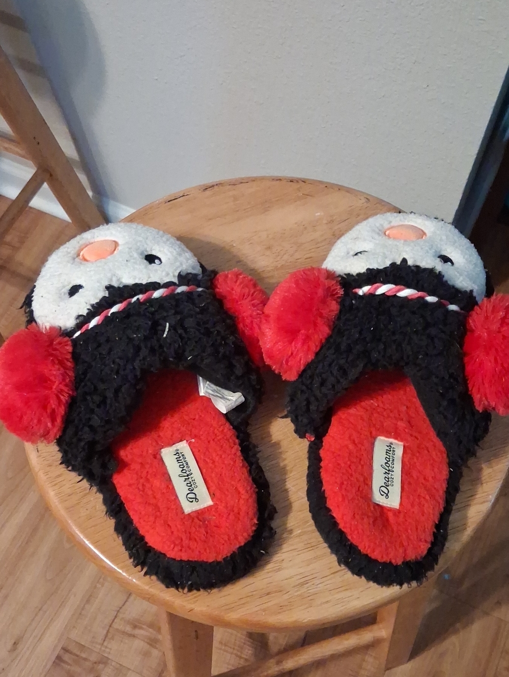 dearfoams Black & Red Penguin Plush Slippers